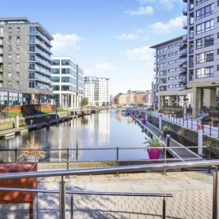 King Penthouse View&free Parking!