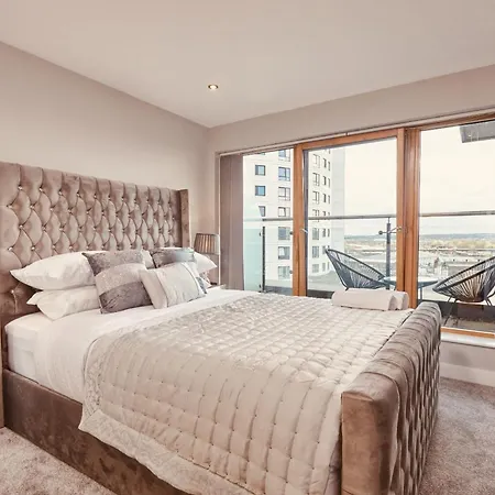 King Penthouse View&free Parking! Διαμέρισμα *