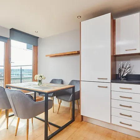 King Penthouse View&free Parking! Apartment